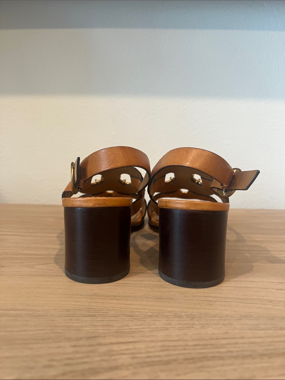 Tory Burch Tan Leather Mid-Heel Sandals with Gold Hardware - Picture 10 of 10